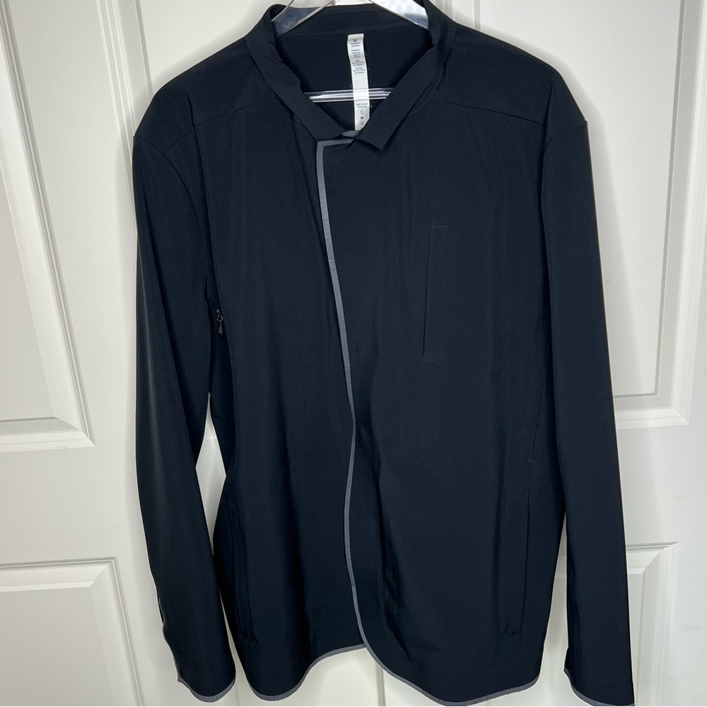 lululemon athletica Men's Black Tech Jacket - Picture 2 of 9